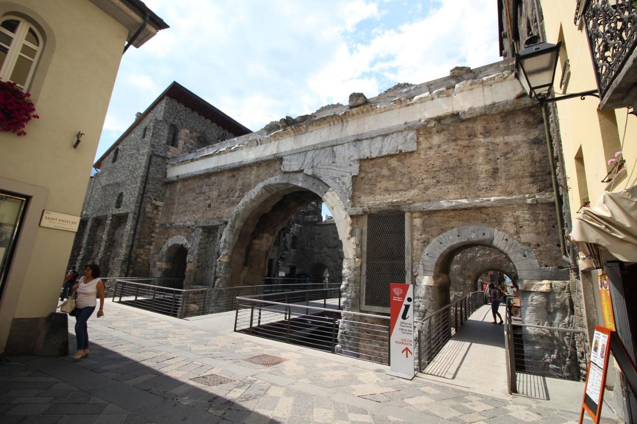 Appartamento Porta Praetoria - Affitti Brevi Italia Aosta Exterior foto