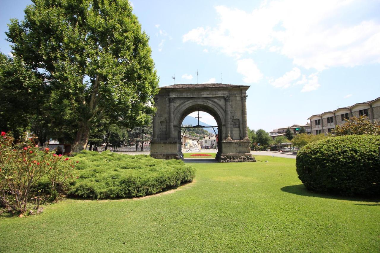 Appartamento Porta Praetoria - Affitti Brevi Italia Aosta Exterior foto